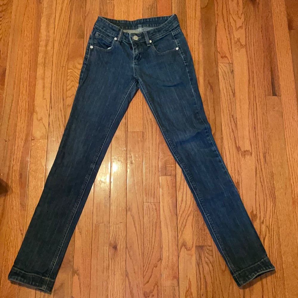 BCBG Maxzaria skinny leg jeans